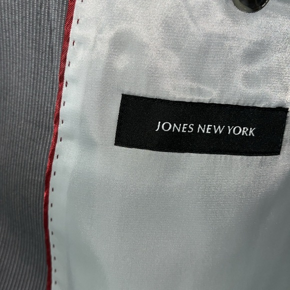 Jones New York, Size Large, very good used cond, 2 Button Closure 100% Cotton - Picture 7 of 11